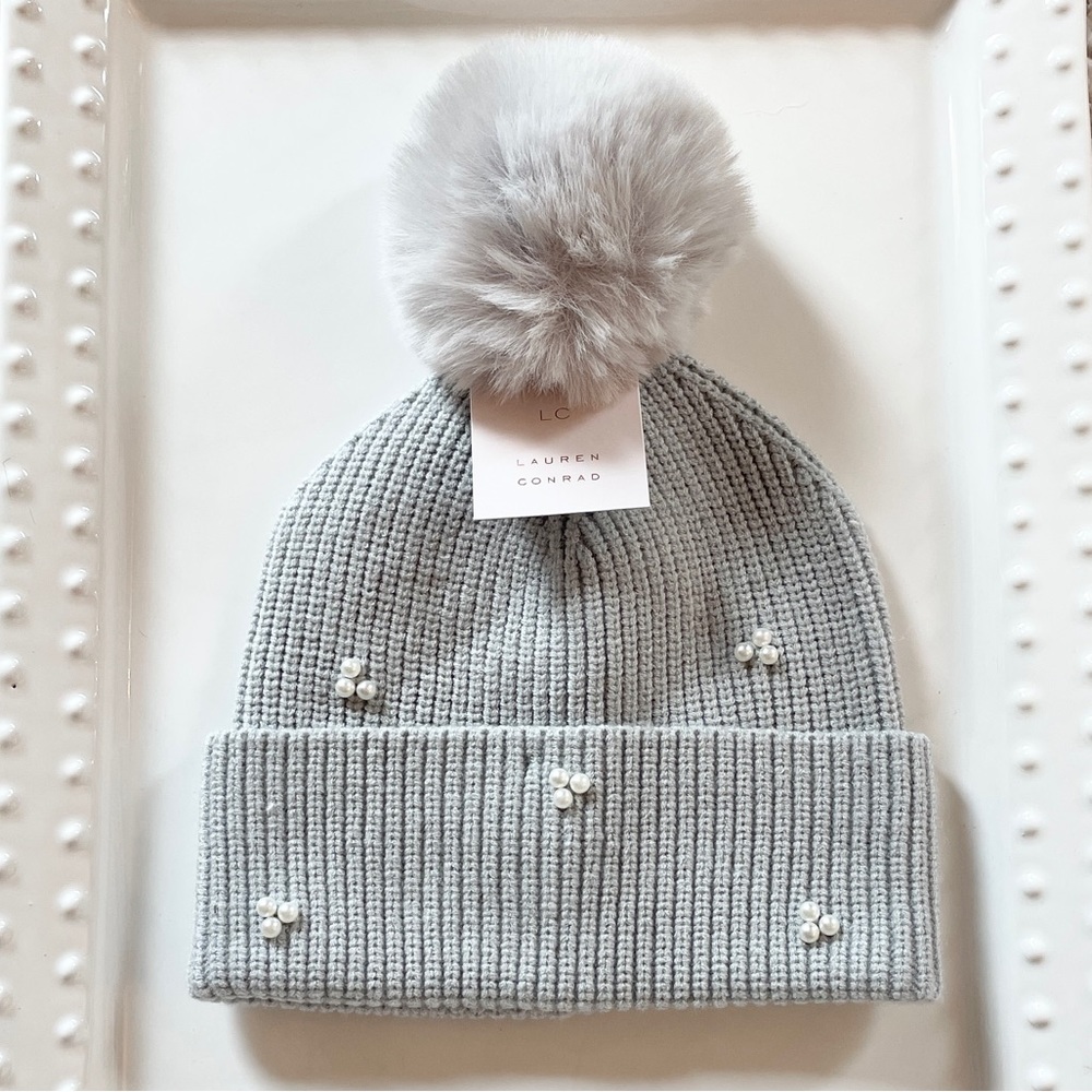 LC Lauren Conrad light gray and pearl hat with Pom Pom